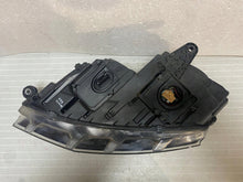 Laden Sie das Bild in den Galerie-Viewer, Frontscheinwerfer Skoda Octavia III 5E1941016 Xenon Rechts Headlight SCH4523832880ii