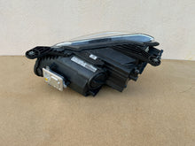 Laden Sie das Bild in den Galerie-Viewer, Frontscheinwerfer Mercedes-Benz Slk A1728202661 Xenon Rechts Headlight SCH3171749089gz