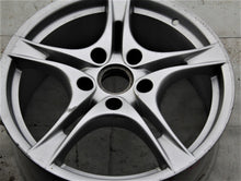 Laden Sie das Bild in den Galerie-Viewer, 1x Alufelge 18 Zoll 8.0&quot; 5x130 57ET Glanz Silber 98736213701 Porsche 987