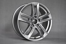 Laden Sie das Bild in den Galerie-Viewer, 4x Alufelge 17 Zoll 7.5" 5x112 38ET Glanz Silber 8W0601025E Audi A4 B9 Rim Wheel FEL5874051537im