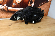 Load image into Gallery viewer, Frontscheinwerfer BMW 1 E81 E82 E87 7193388 388033321 Rechts Headlight SCH6621020205uz