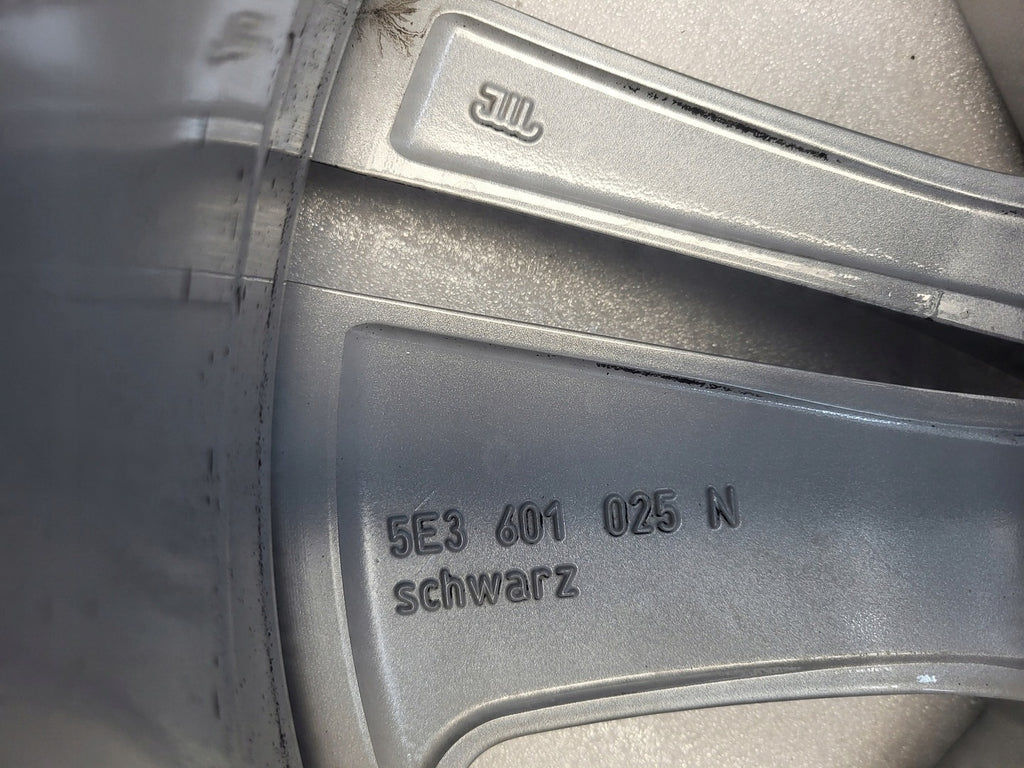 1x Alufelge 18 Zoll 7.5" 5x112 48ET Glanz Silber 5E3601025 Skoda Octavia 5e3 Iv