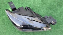 Laden Sie das Bild in den Galerie-Viewer, Frontscheinwerfer Mazda Cx3 D10E-51030 Rechts Scheinwerfer Headlight