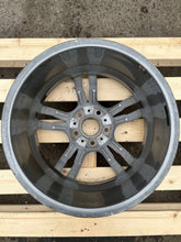 Load image into Gallery viewer, 1x Alufelge 18 Zoll 8.5" 5x120 47ET Glanz Grau 7852492 BMW 3 F30 F32 F31 FEL4187135126ms