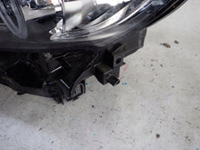Laden Sie das Bild in den Galerie-Viewer, Frontscheinwerfer Mazda 6 Gj GRF5-51040 LED Ein Stück (Rechts oder Links)