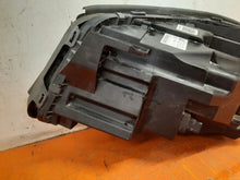 Laden Sie das Bild in den Galerie-Viewer, Frontscheinwerfer Mercedes-Benz Gla A1569067000 Rechts Scheinwerfer Headlight SCH9274750790tm