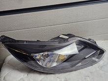 Laden Sie das Bild in den Galerie-Viewer, Frontscheinwerfer Ford Focus III BM51-13W029-RA Rechts Scheinwerfer Headlight SCH7474514021sk