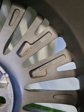 Load image into Gallery viewer, 1x Alufelge 18 Zoll 7.0&quot; 5x114.3 4250F625 Mitsubishi Rim Wheel