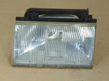 Load image into Gallery viewer, Frontscheinwerfer Ford A2218200266 Vorderseite Scheinwerfer Headlight