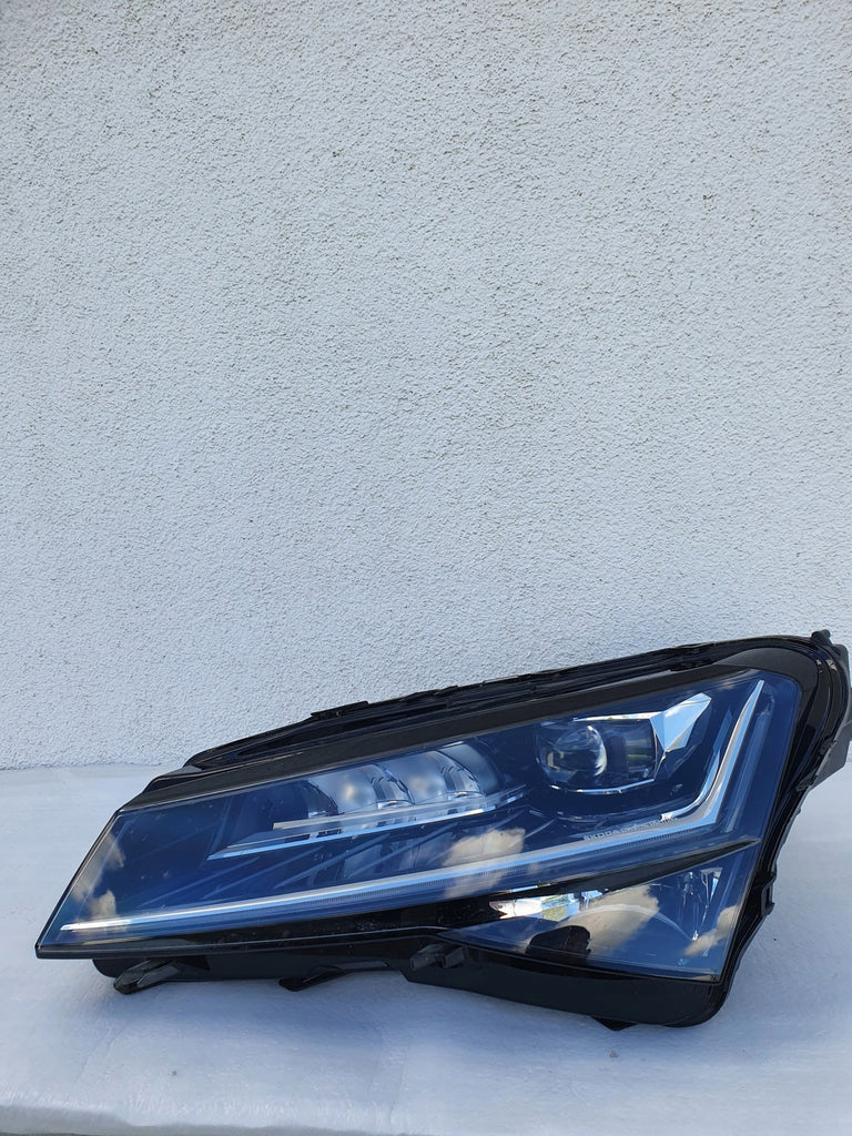 Frontscheinwerfer Skoda Superb III 3V1941015D LED Links Scheinwerfer Headlight SCH9361361208sq