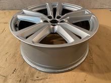 Laden Sie das Bild in den Galerie-Viewer, 1x Alufelge 20 Zoll 8.0&quot; 5x112 28ET 4M0601025G Audi Q7 Rim Wheel