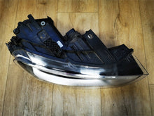 Laden Sie das Bild in den Galerie-Viewer, Frontscheinwerfer Audi Q3 8U0941044A Xenon Rechts Scheinwerfer Headlight