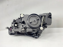 Laden Sie das Bild in den Galerie-Viewer, Frontscheinwerfer Skoda Superb III 3V1941016A Xenon Rechts Headlight