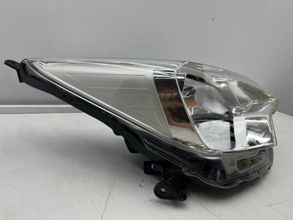 Frontscheinwerfer Toyota Ractis Rechts Scheinwerfer Headlight SCH8776655912kt