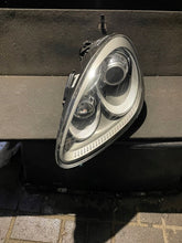 Laden Sie das Bild in den Galerie-Viewer, Frontscheinwerfer Porsche Cayenne 7P5941031P Links Scheinwerfer Headlight SCH7945499748ob