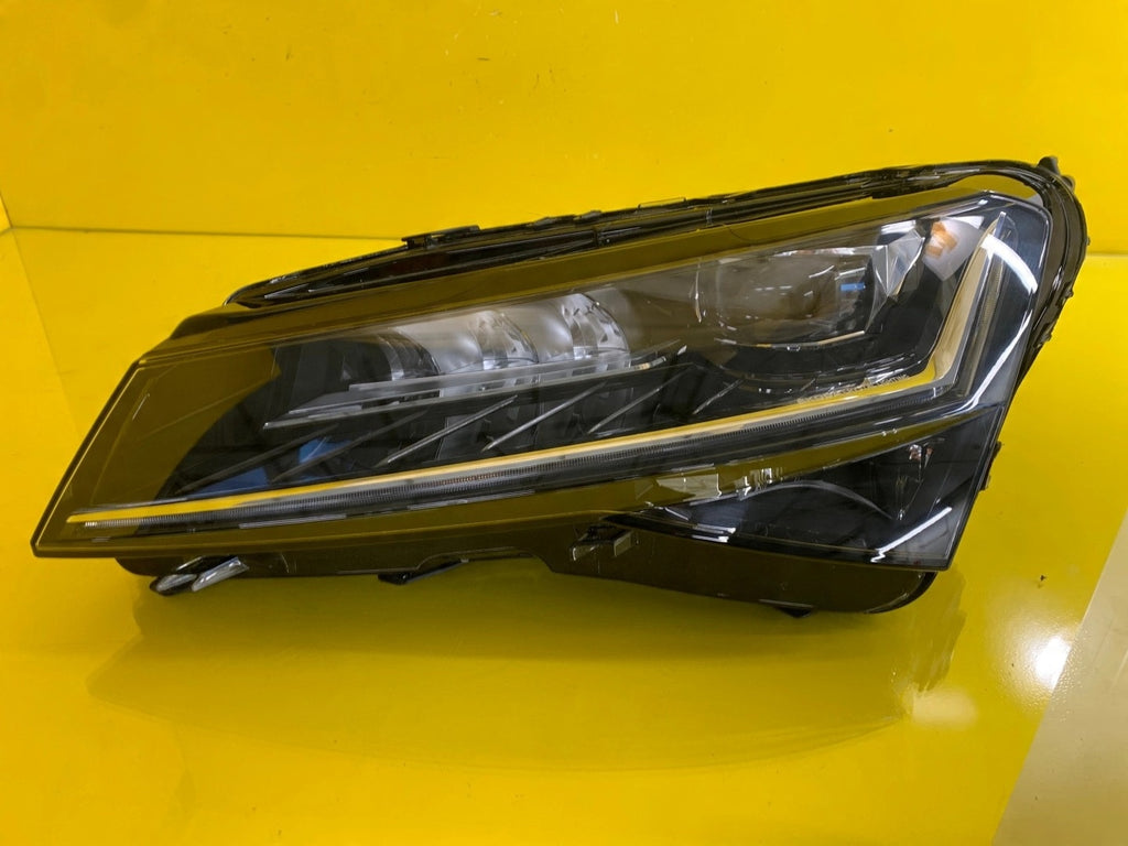 Frontscheinwerfer Skoda Superb III 3V1941015E LED Links Scheinwerfer Headlight