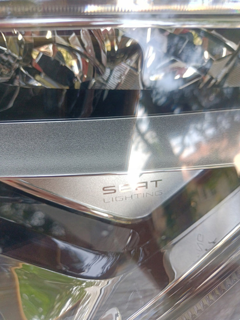 Frontscheinwerfer Seat Ateca 576941007F 6F1941007E LED Rechts oder Links