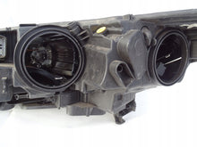 Laden Sie das Bild in den Galerie-Viewer, Frontscheinwerfer Ford Kuga 90156445 Xenon Ein Stück (Rechts oder Links) SCH9399975427oq
