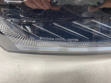 Laden Sie das Bild in den Galerie-Viewer, Frontscheinwerfer Skoda Octavia IV 5E4941016A LED Rechts Scheinwerfer Headlight SCH6001102071xw