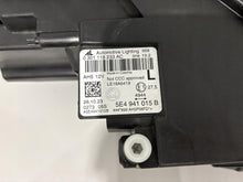 Laden Sie das Bild in den Galerie-Viewer, Frontscheinwerfer Skoda Octavia IV 5E4941015B LED Ein Stück (Rechts oder Links) SCH7357737334ft