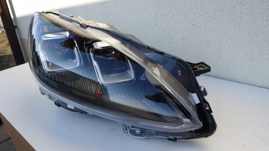 Frontscheinwerfer Ford Kuga LVB-13E016 Full LED Rechts Scheinwerfer Headlight SCH9896628834zi