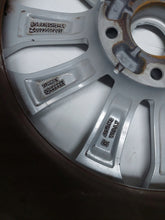 Laden Sie das Bild in den Galerie-Viewer, 1x Alufelge 16 Zoll 6.5&quot; 4x100 44ET Glanz Silber 403005287 Renault Megane Clio