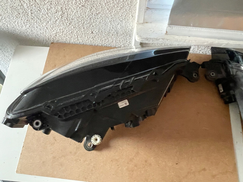 Frontscheinwerfer Skoda Superb III 3V1941015D 3V1941016D Full LED Ein Satz