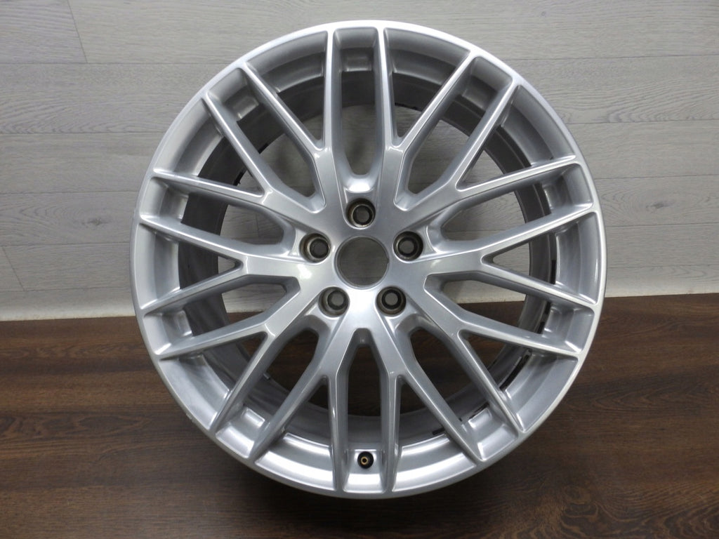 1x Alufelge 19 Zoll 8.0" 5x112 46ET 81A601025L Audi Q2 Rim Wheel