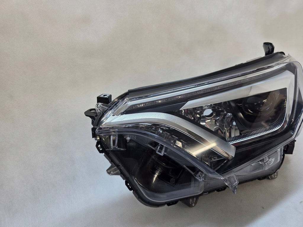 Frontscheinwerfer Toyota SPP15801 W3049K03 Links Scheinwerfer Headlight SCH9518181867ll
