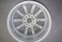 Load image into Gallery viewer, 1x Alufelge 17 Zoll 7.5" 5x112 27ET Glanz Silber 6868217 BMW G11 G12 Rim Wheel FEL5280131168qc