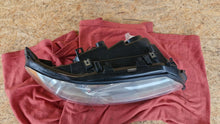 Laden Sie das Bild in den Galerie-Viewer, Frontscheinwerfer Volvo V70 II 30648209 Rechts Scheinwerfer Headlight SCH1881006050lw