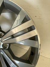 Load image into Gallery viewer, 1x Alufelge 18 Zoll 8.0&quot; 5x112 41ET Glanz Schwarz 3G0601025 Mg Passat Rim Wheel
