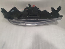 Laden Sie das Bild in den Galerie-Viewer, Frontscheinwerfer Mitsubishi Eclipse Cross 606672135 LED Links Headlight
