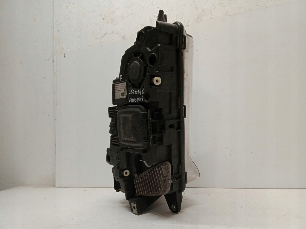 Frontscheinwerfer Volvo 22239217 Halogen Rechts Scheinwerfer Headlight