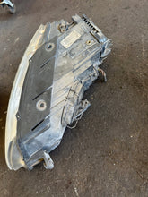 Load image into Gallery viewer, Frontscheinwerfer VW Passat B9312665 Rechts Scheinwerfer Headlight