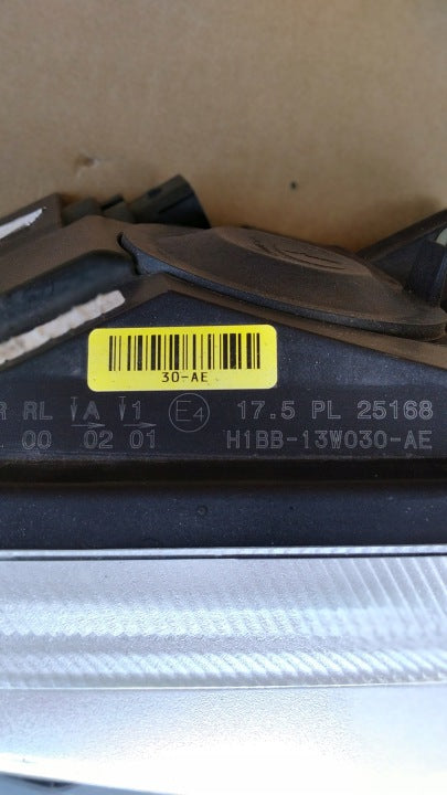 Frontscheinwerfer Ford Fiesta I H1BB-13W030-AE OE-H1BB-13W030-AD Links Headlight SCH3202432218sx