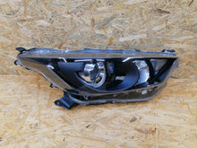 Load image into Gallery viewer, Frontscheinwerfer Toyota IV Yaris KMR365 Rechts Scheinwerfer Headlight SCH4383268503ay