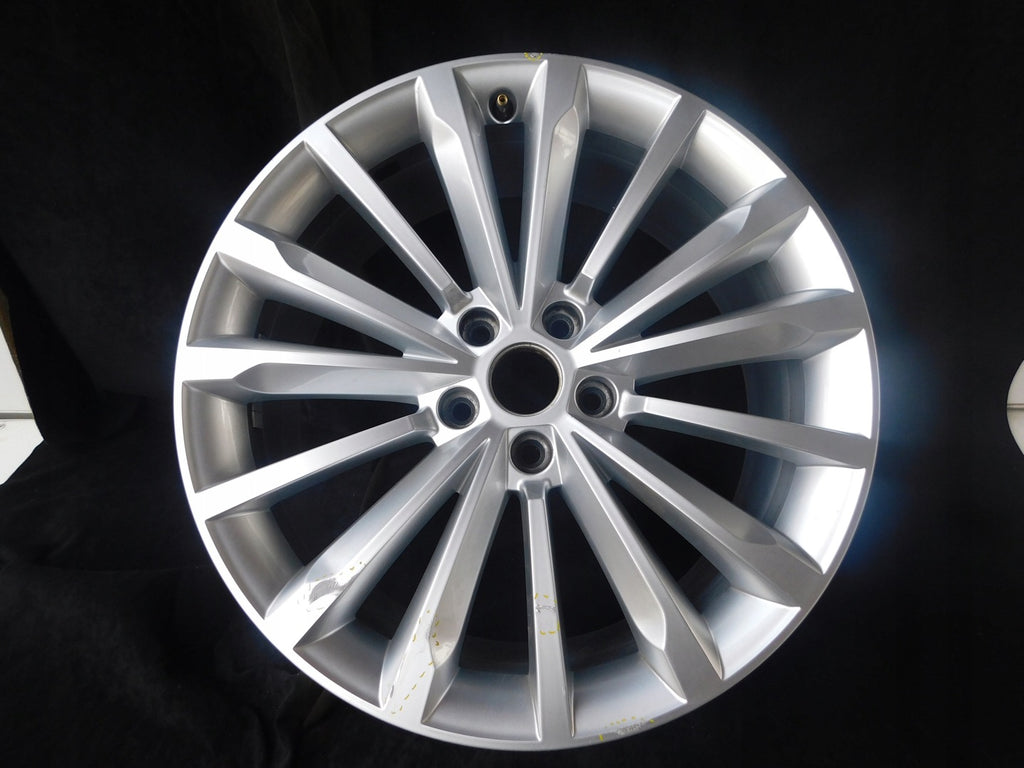 1x Alufelge 19 Zoll 8.0" 5x112 44ET Glanz Silber 3V0601025AM Skoda Superb Iii