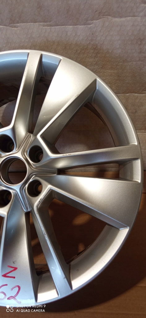 1x Alufelge 18 Zoll 7.0" 5x112 43ET Glanz Silber 565601025G Skoda Kodiaq