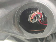 Laden Sie das Bild in den Galerie-Viewer, Frontscheinwerfer Mercedes-Benz Viano W639 Vito A6398202861 Xenon Links SCH8416084718bu