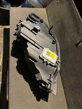 Load image into Gallery viewer, Frontscheinwerfer BMW X6 E71 7179858-08 Rechts Scheinwerfer Headlight SCH9029233649gu