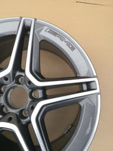 Load image into Gallery viewer, 1x Alufelge 18 Zoll 8.5" 5x112 49ET Glanz Grau A2054019600 Mercedes-Benz W205 Mg FEL1032035609le