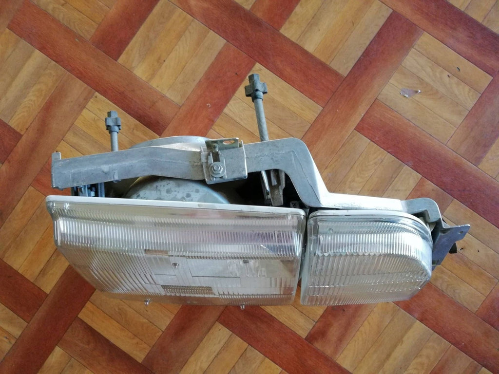 Frontscheinwerfer Ford Scorpio I 0302451002 86GG13005 Rechts Headlight SCH1578879892rr
