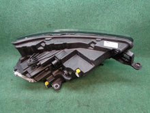 Laden Sie das Bild in den Galerie-Viewer, Frontscheinwerfer Skoda Kamiq 658941015B LED FALSE Scheinwerfer Headlight SCH1805195832nv