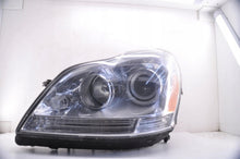 Laden Sie das Bild in den Galerie-Viewer, Frontscheinwerfer Mercedes-Benz A1648204759 Links Scheinwerfer Headlight SCH3687265805tm