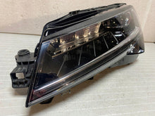 Laden Sie das Bild in den Galerie-Viewer, Frontscheinwerfer Skoda Superb III 3V1941015E LED Links Scheinwerfer Headlight SCH4253712752xd