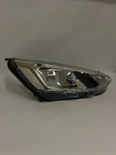 Laden Sie das Bild in den Galerie-Viewer, Frontscheinwerfer Ford Focus JX7B13W029AE Rechts Scheinwerfer Headlight