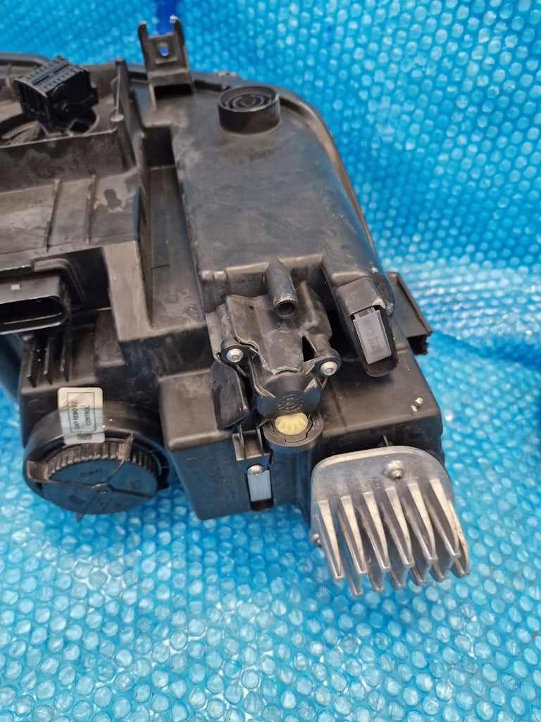 Frontscheinwerfer Seat Ateca 90117433A 576941007F LED Links Headlight