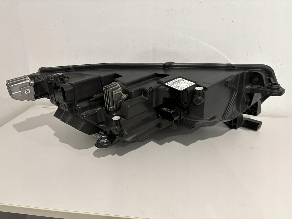 Frontscheinwerfer Skoda Octavia IV 5E4941015B LED Ein Stück (Rechts oder Links) SCH7357737334ft