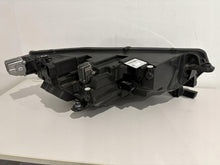 Laden Sie das Bild in den Galerie-Viewer, Frontscheinwerfer Skoda Octavia IV 5E4941015B LED Ein Stück (Rechts oder Links) SCH7357737334ft